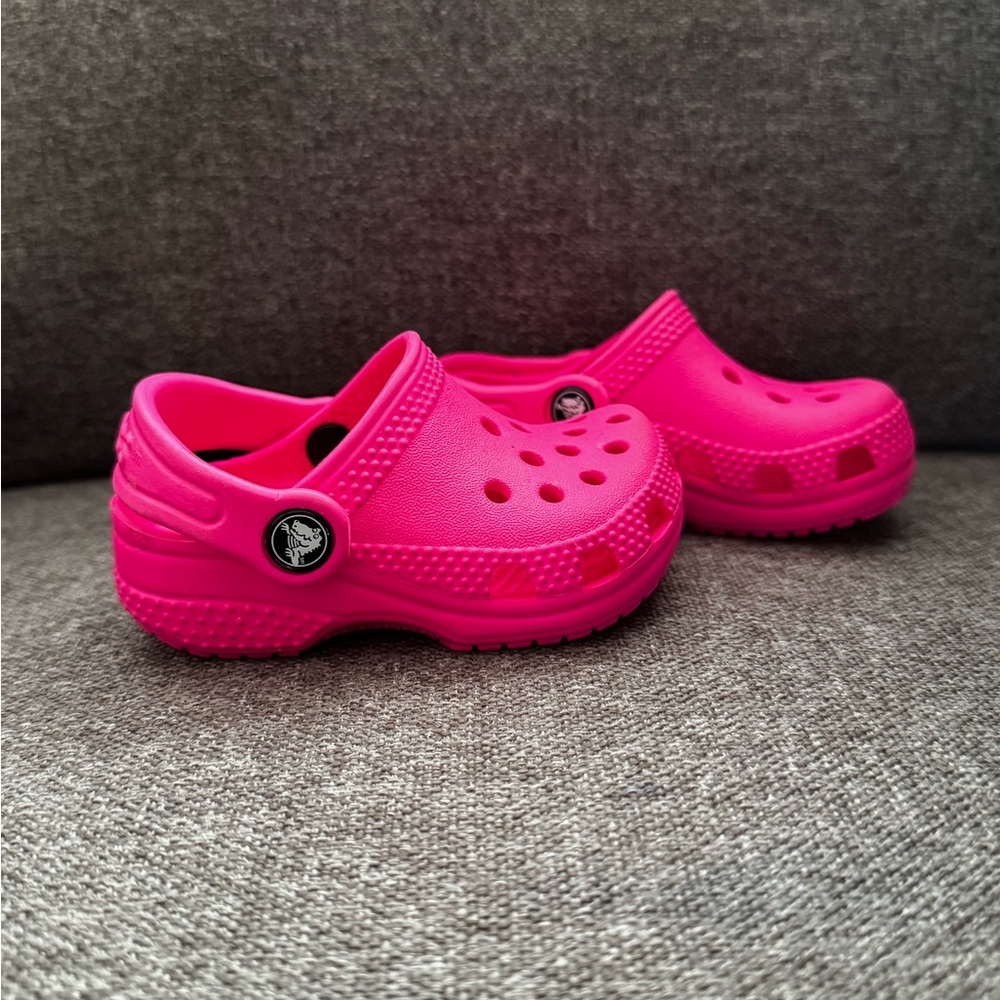 CROCS Kids Vibrant Pink Water Shoes